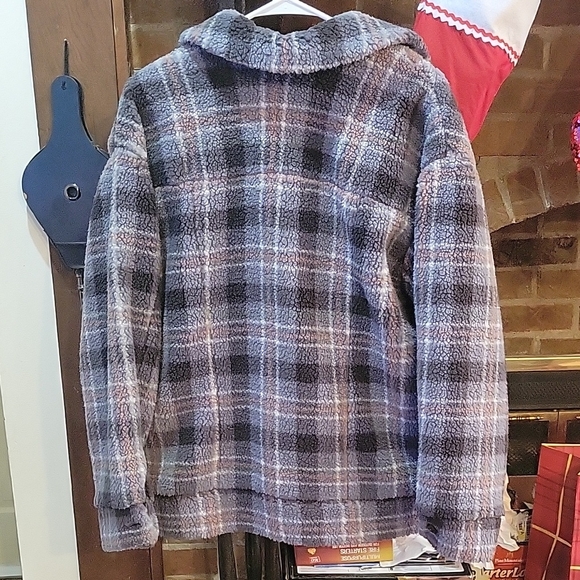 Oversized Bass Gray Teddy Jacket - Picture 5 of 6